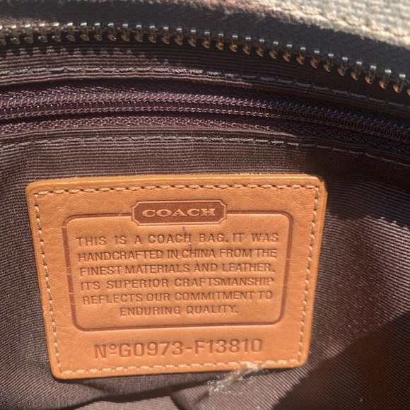 Coach Signature Tonal handbag - Picture 5 of 12